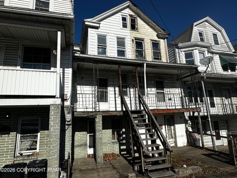 Homes For Sale - 117 E Saylor Street<br/> Mount Carmel, PA 17851