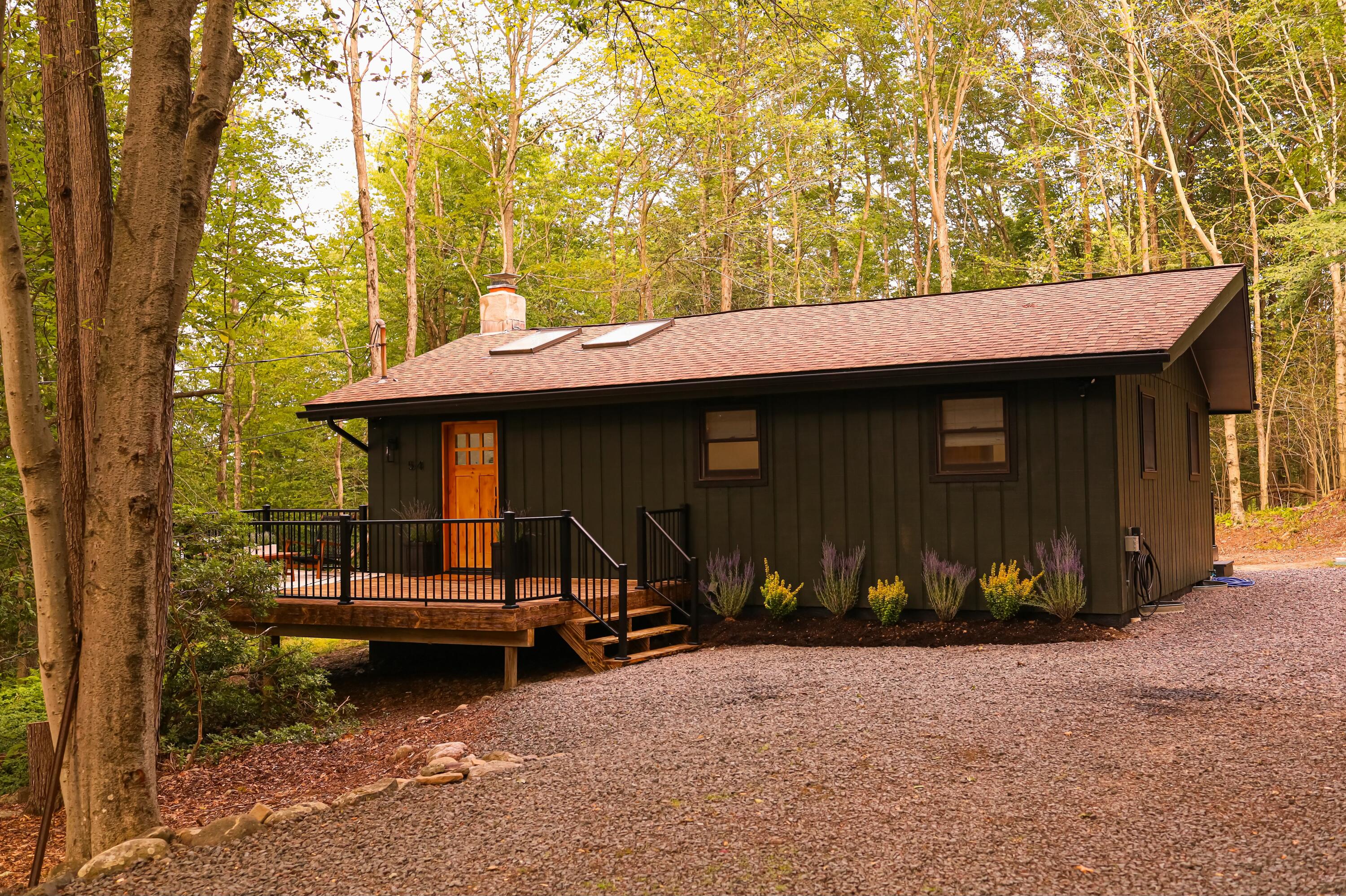 54 Mountainside Drive, Gouldsboro, Pennsylvania image 1