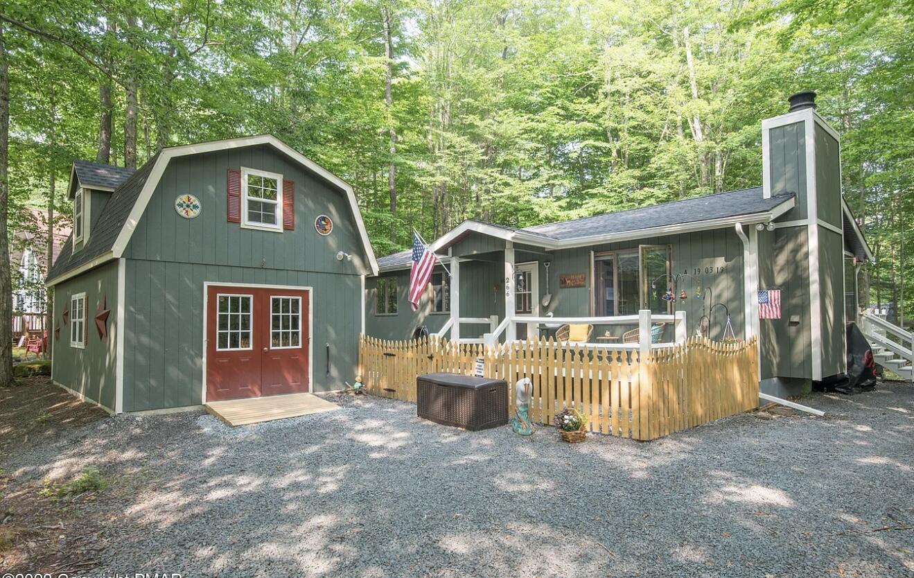 266 Maxatawny Drive, Pocono Lake, Pennsylvania image 1