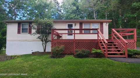 Homes For Sale - 132 Edward Smith Boulevard<br/> Monroe County, East Stroudsburg, PA 18302