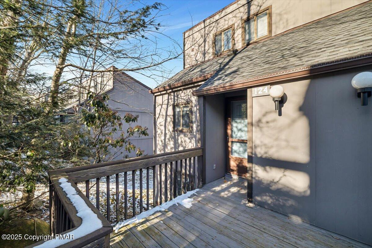 124 Cross Country Lane, Tannersville, Pennsylvania image 1