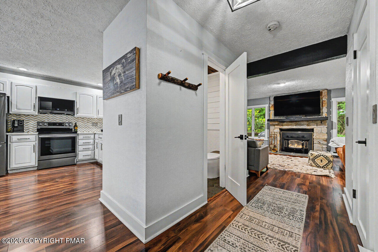 1015 Crestwoods Drive