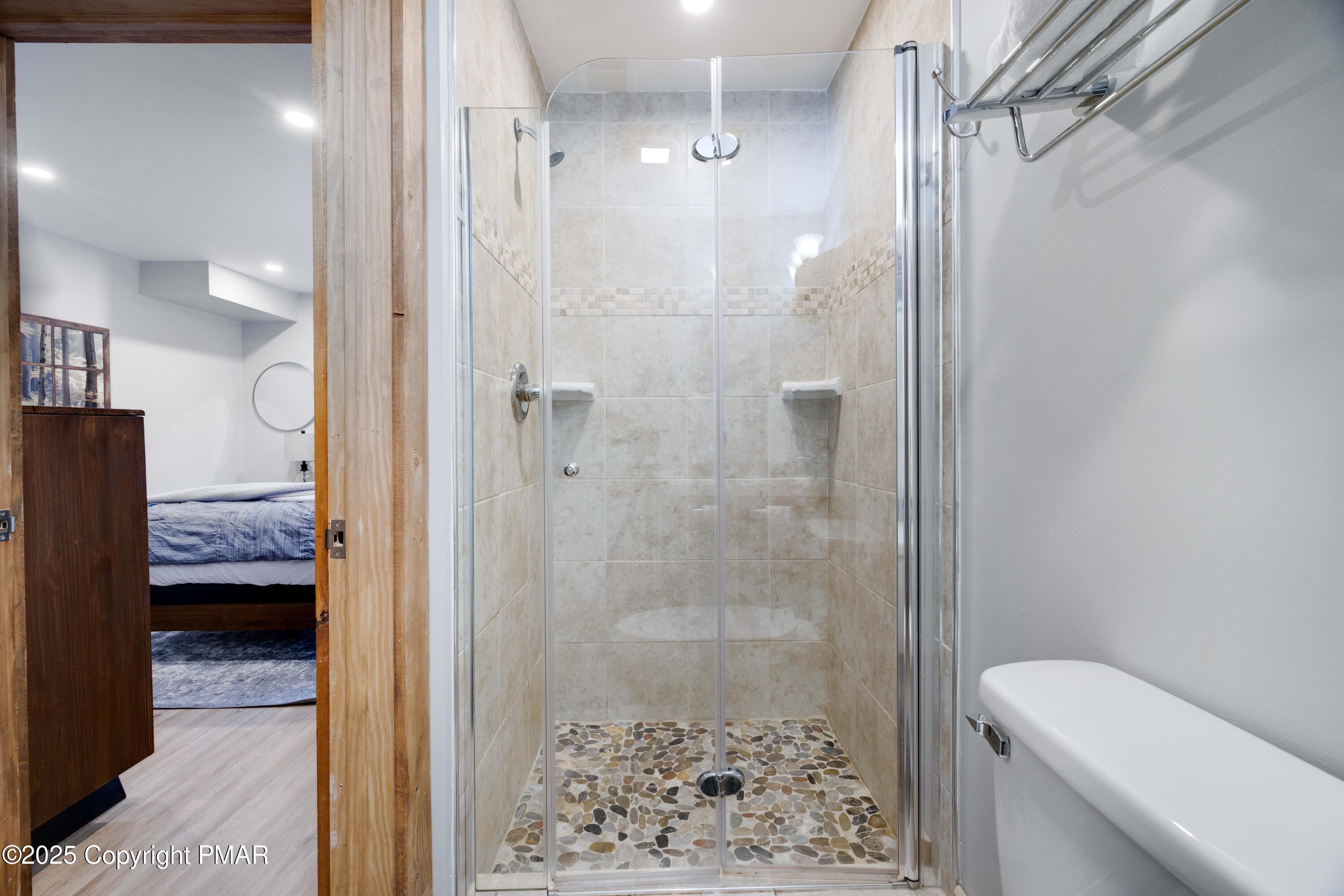19 Ski Side Drive, Tannersville, Pennsylvania image 36