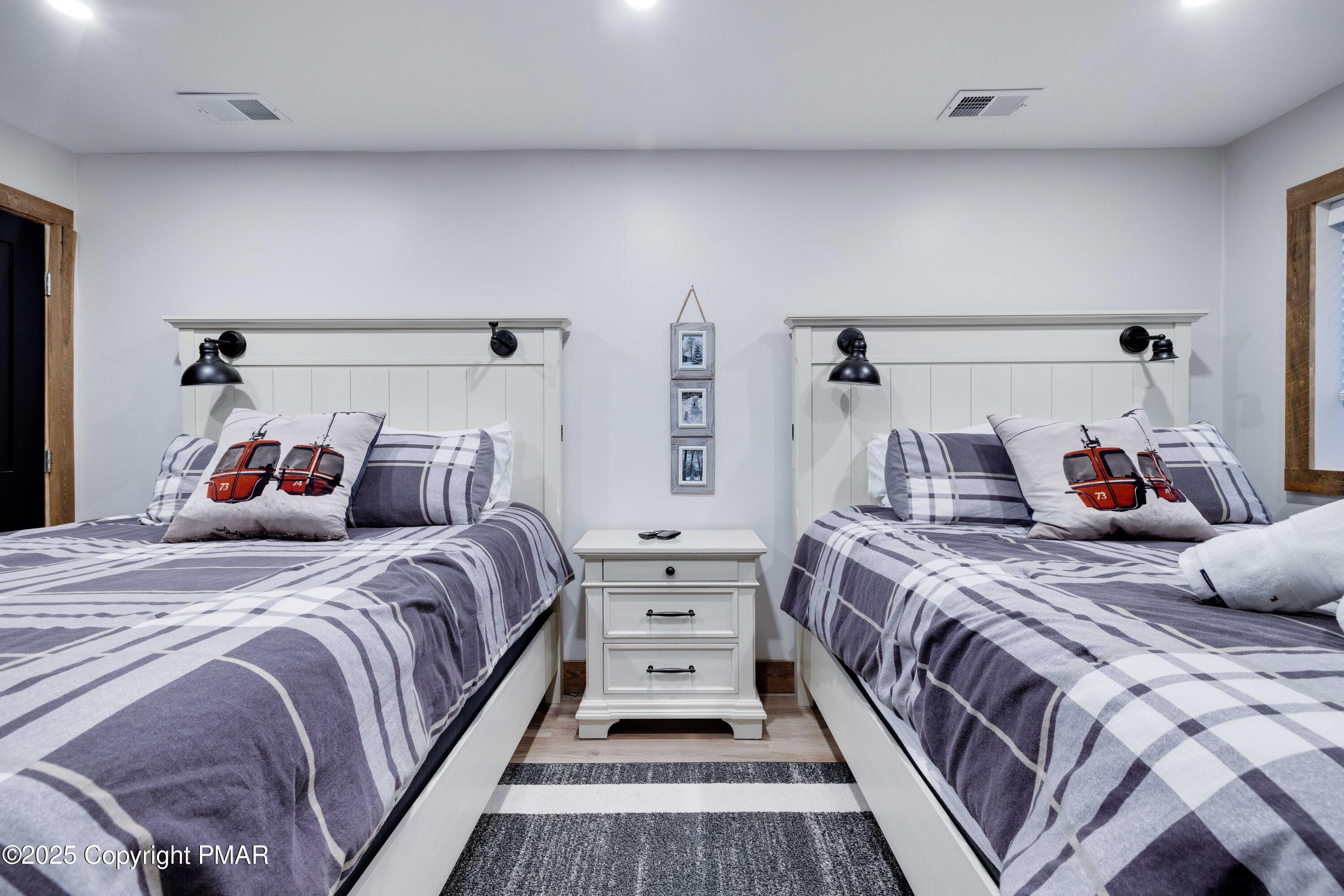 19 Ski Side Drive, Tannersville, Pennsylvania image 32