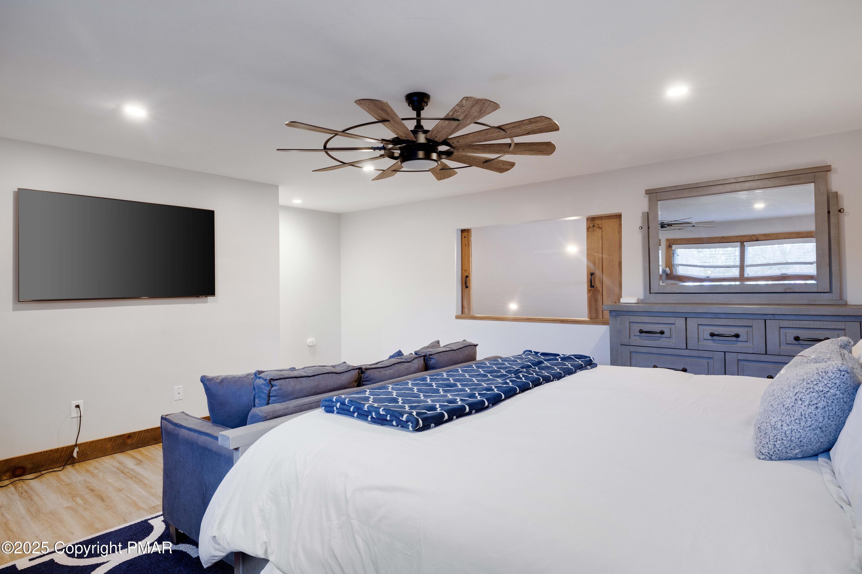 19 Ski Side Drive, Tannersville, Pennsylvania image 24