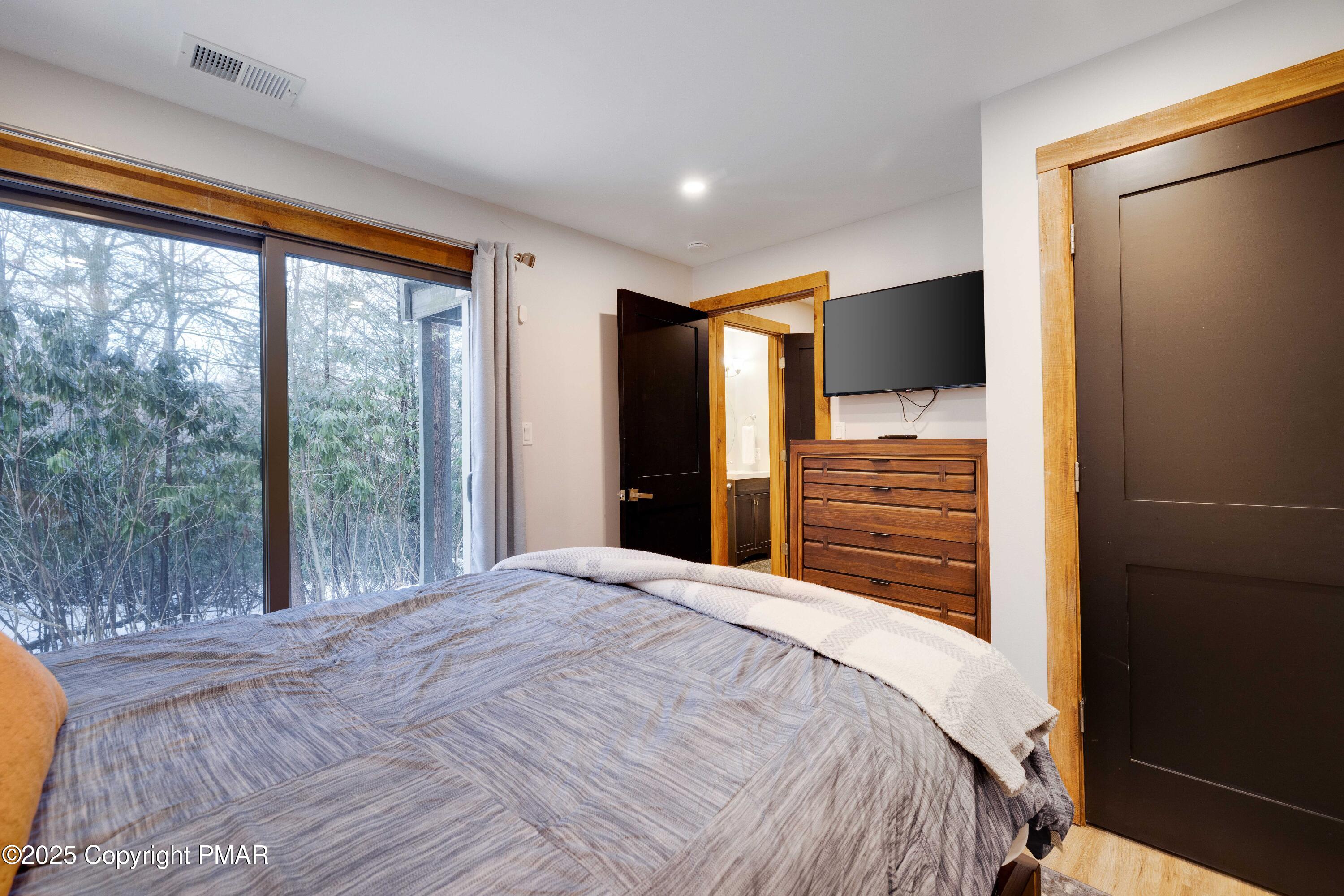19 Ski Side Drive, Tannersville, Pennsylvania image 30