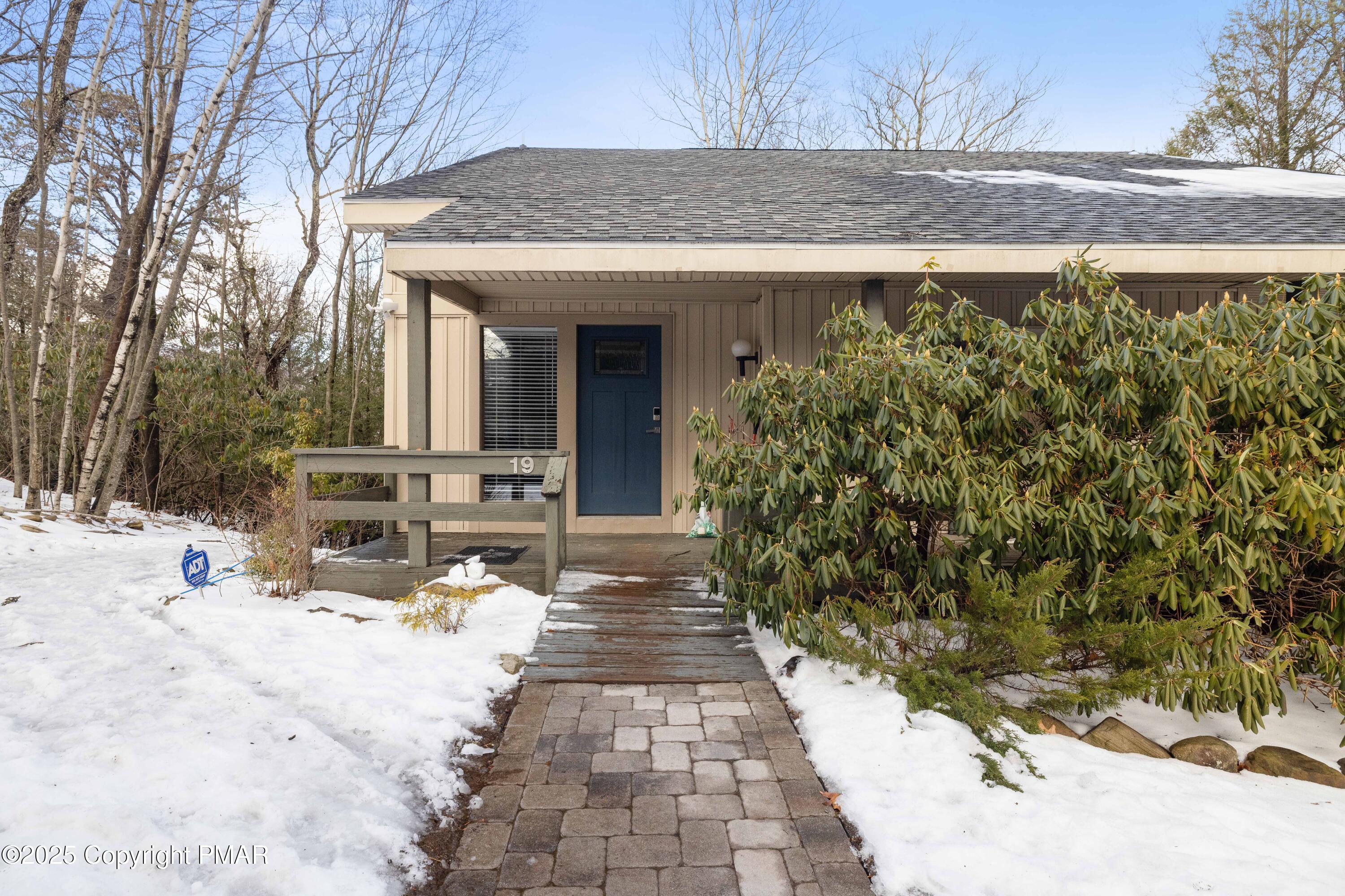19 Ski Side Drive, Tannersville, Pennsylvania image 6