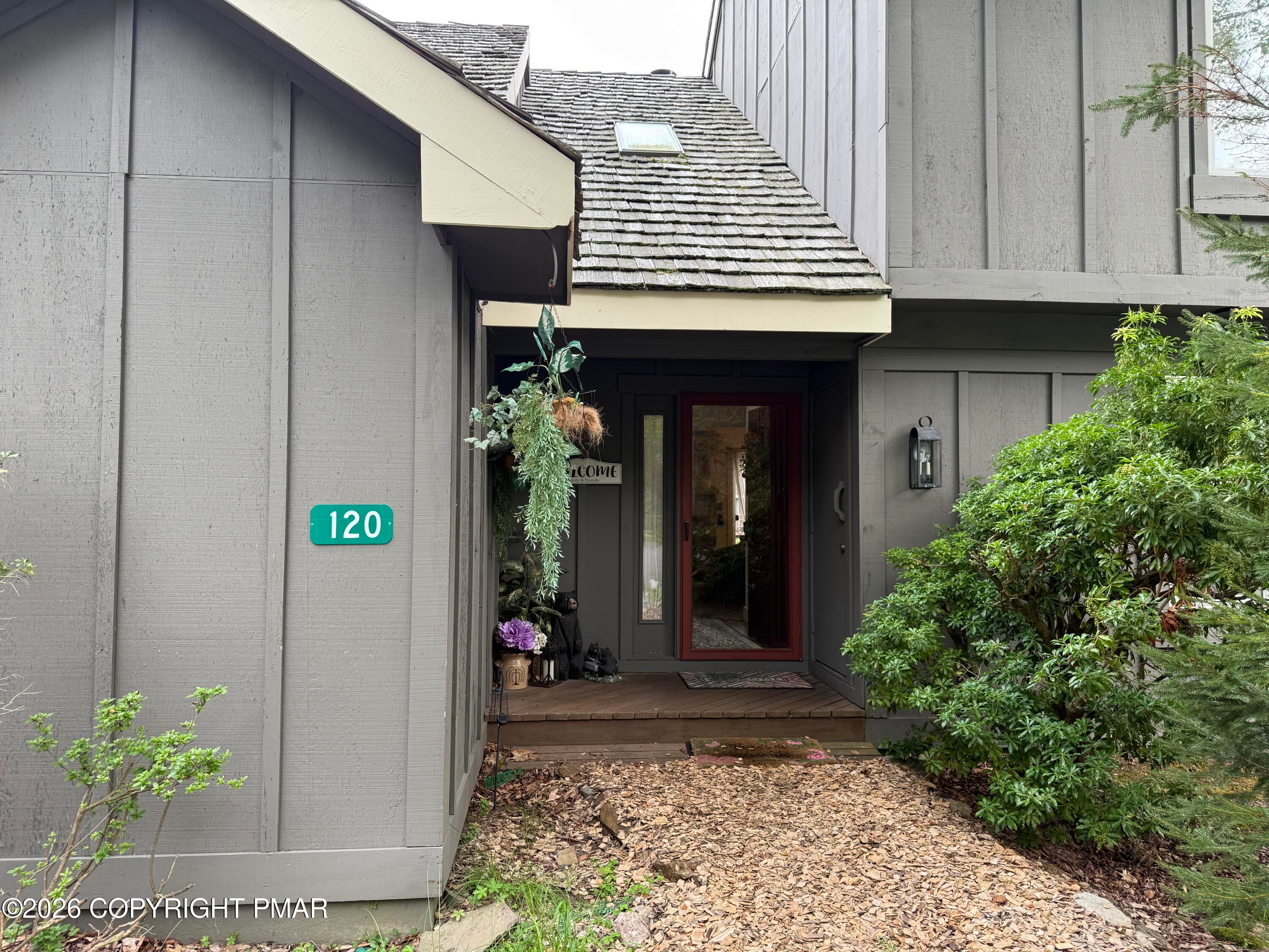 120 Snow Ridge Circle