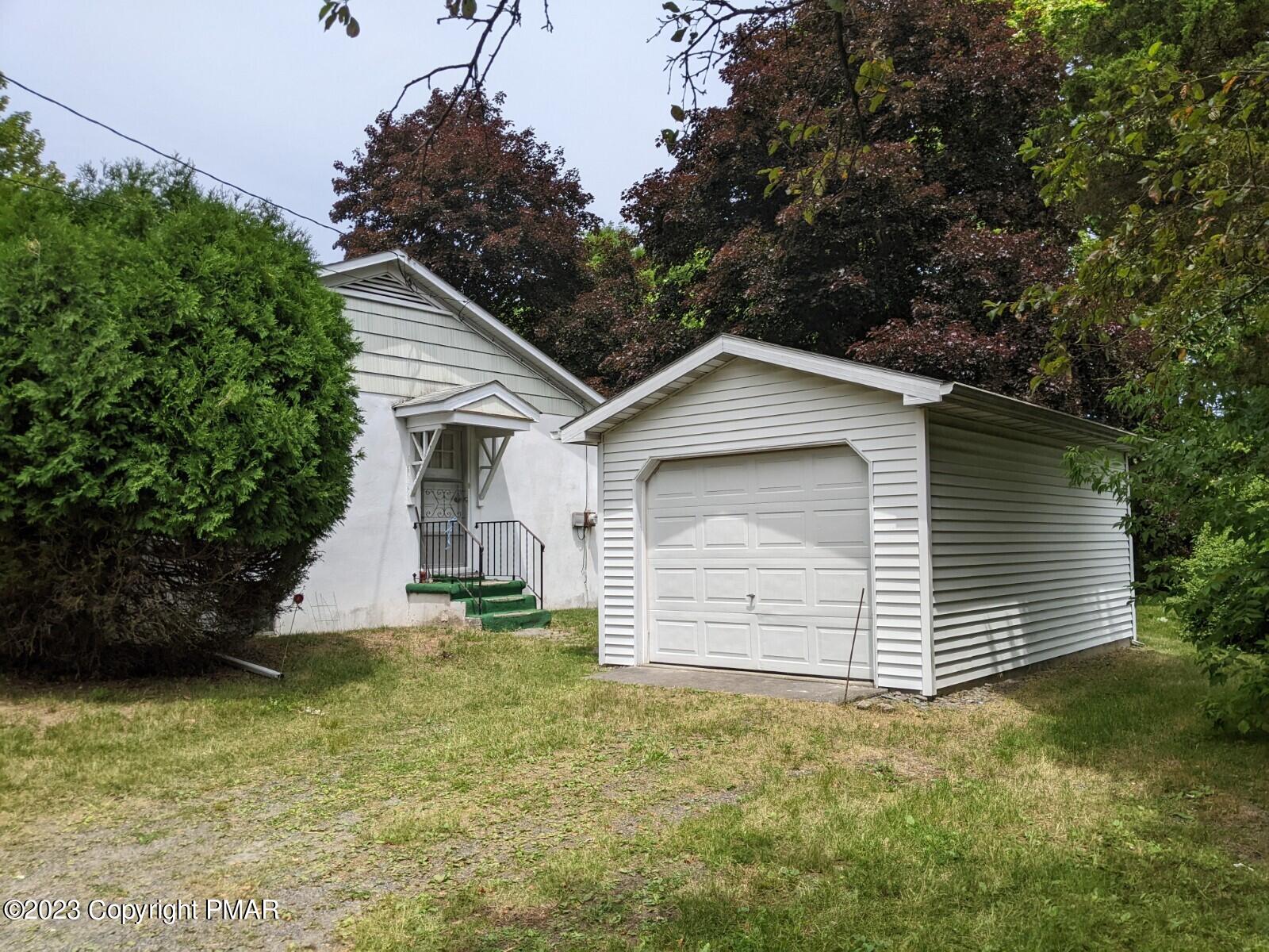 232 Rodenbach Lane, Brodheadsville, Pennsylvania image 5