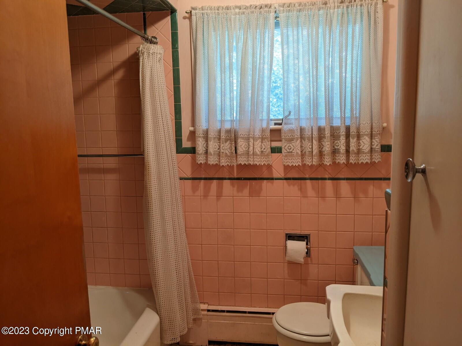 232 Rodenbach Lane, Brodheadsville, Pennsylvania image 14