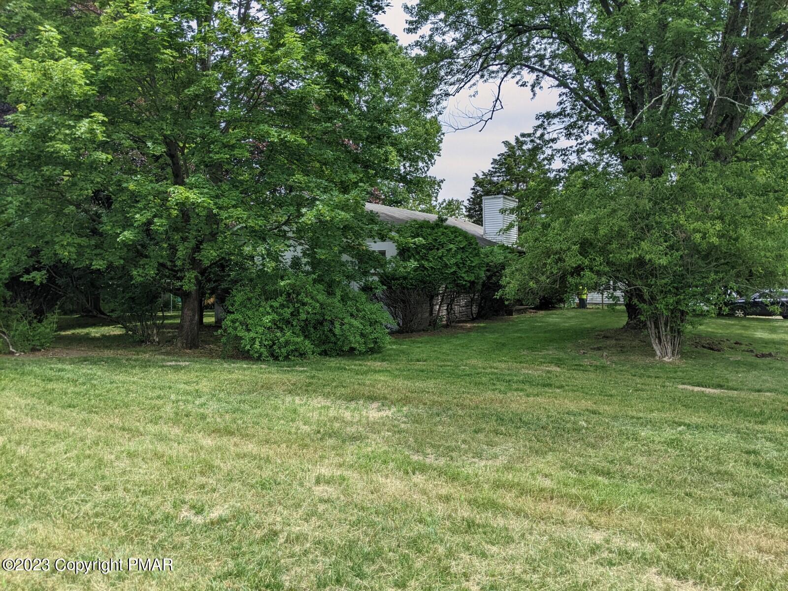 232 Rodenbach Lane, Brodheadsville, Pennsylvania image 2