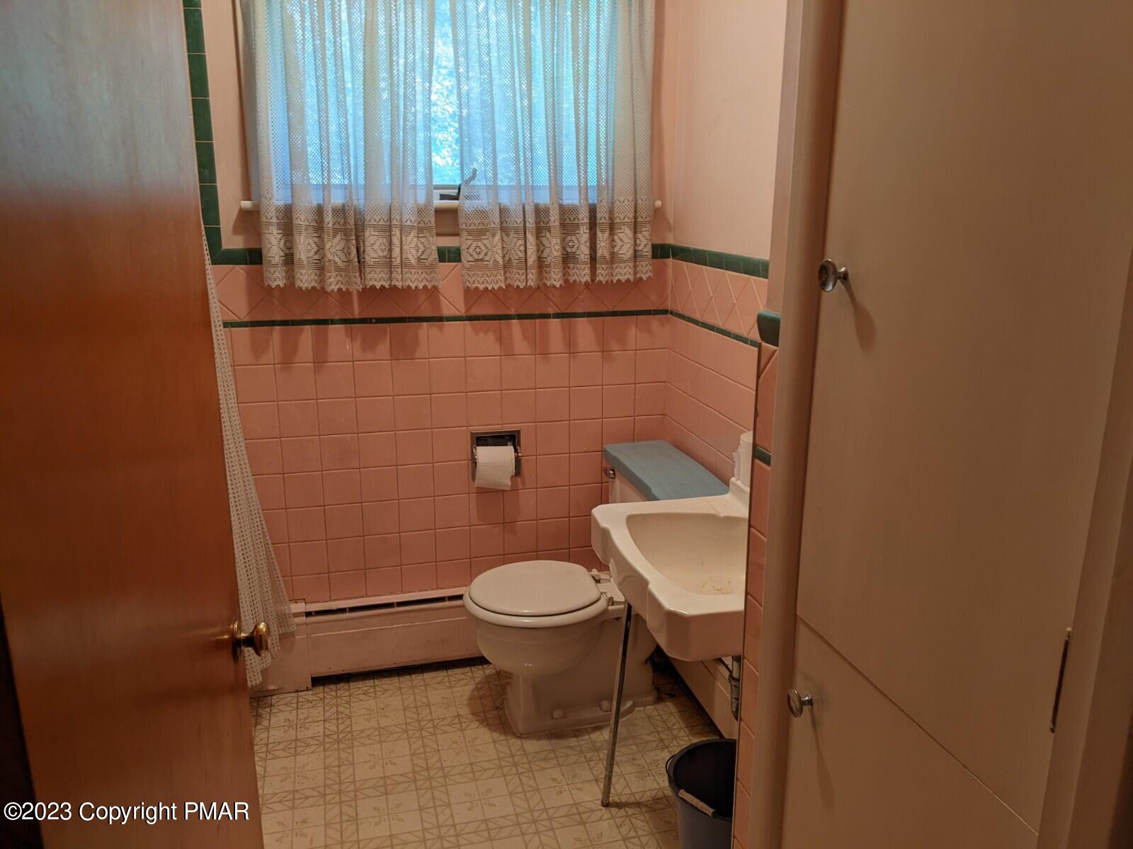 232 Rodenbach Lane, Brodheadsville, Pennsylvania image 13
