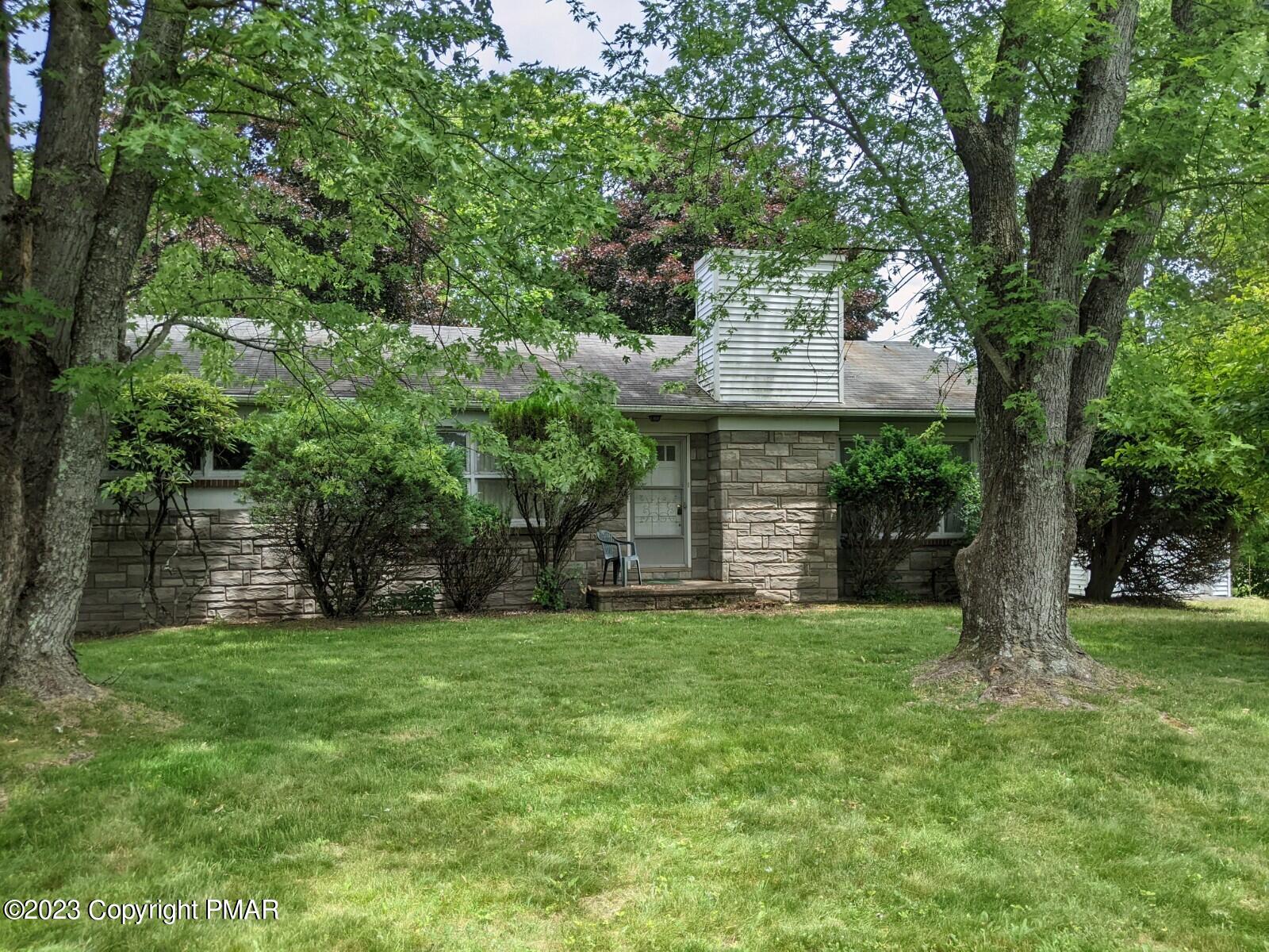 232 Rodenbach Lane, Brodheadsville, Pennsylvania image 1