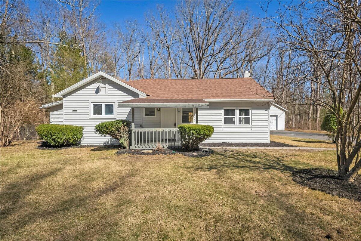 696 Burger Hollow Rd Rd, Kunkletown, Pennsylvania image 2