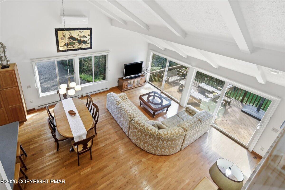 6262 Lakeview Drive