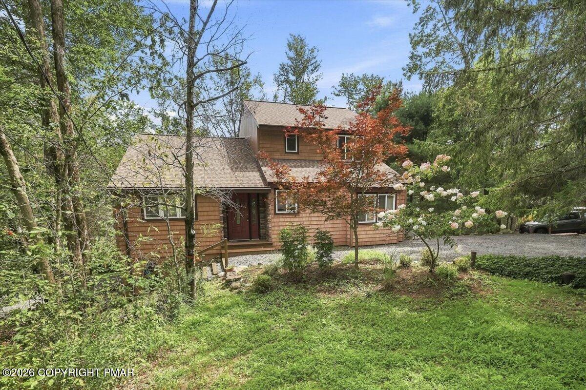 6262 Lakeview Drive