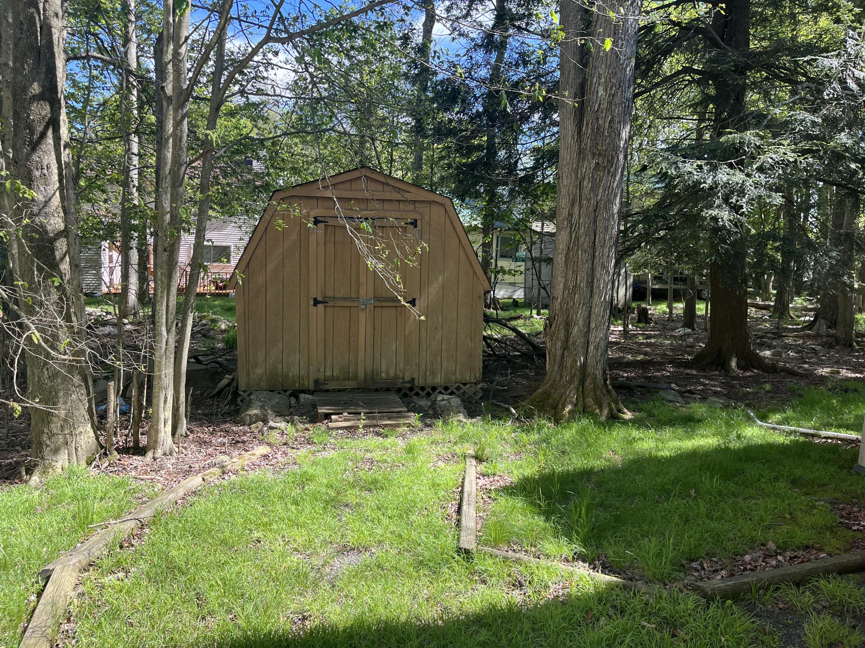 1076 Knollwood Drive