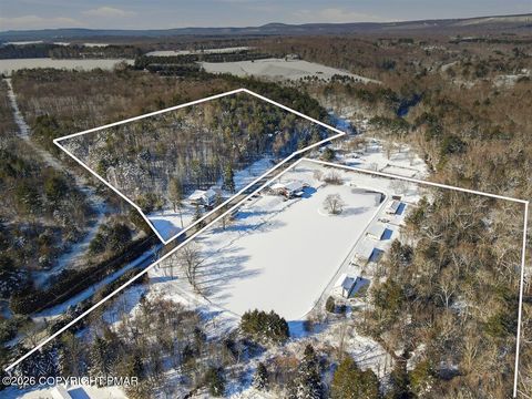 Multifamily For Sale - 306 Merwinsburg Road<br/> Effort, PA 18330