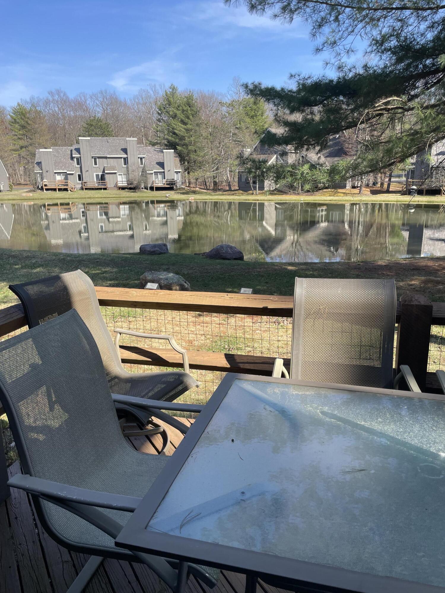 118 Snow Ridge Circle, Lake Harmony, Pennsylvania image 2