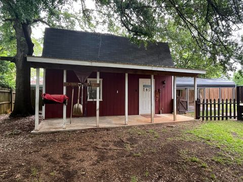 Tiny photo for 401 W BROAD Street, Louisville, GA 30434 (MLS # 541413)