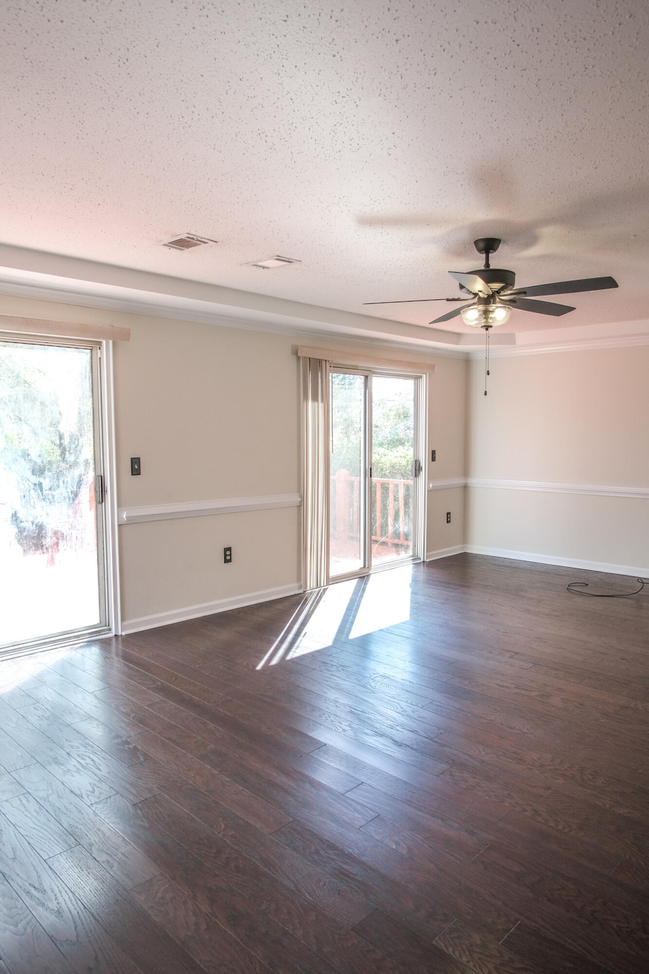 Photo 11 of 29 of 2961 HILLCREEK DRIVE house