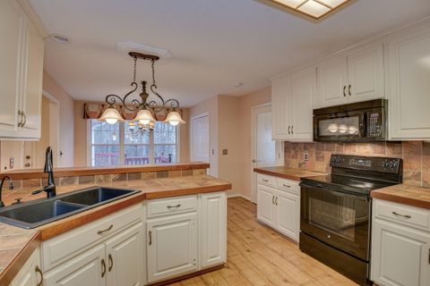 Tiny photo for 331 Old Thicket Place, Aiken, SC 29803 (MLS # 547932)