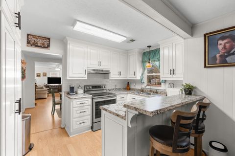 Tiny photo for 124 Pierce Avenue, Swainsboro, GA 30401 (MLS # 552493)