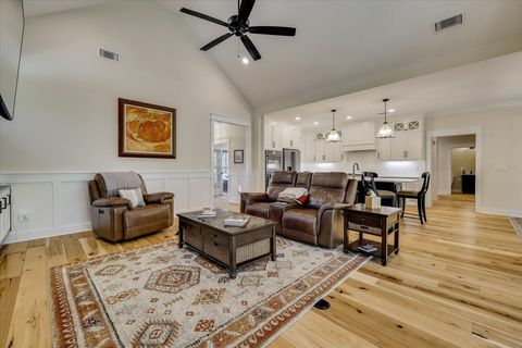 Tiny photo for 212 Pirates Cove, McCormick, SC 29835 (MLS # 549537)