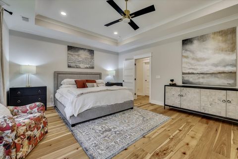 Tiny photo for 212 Pirates Cove, McCormick, SC 29835 (MLS # 549537)