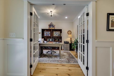 Tiny photo for 212 Pirates Cove, McCormick, SC 29835 (MLS # 549537)