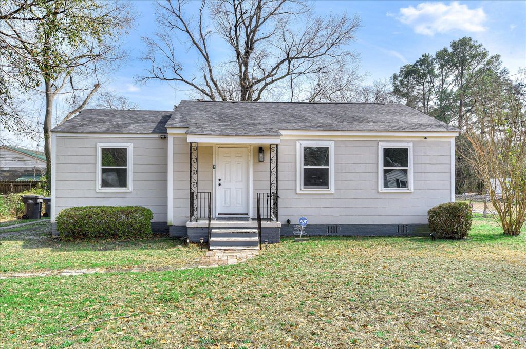 Photo of 212 Barrow Drive, Augusta, GA 30906 (MLS # 552455)