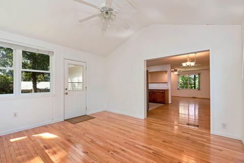 Tiny photo for 303 Jennys Cove Road, Cleveland, GA 30528 (MLS # 546626)