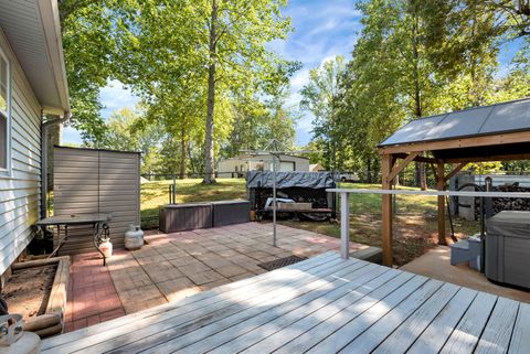 Tiny photo for 303 Jennys Cove Road, Cleveland, GA 30528 (MLS # 546626)