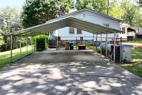 Tiny photo for 303 Jennys Cove Road, Cleveland, GA 30528 (MLS # 546626)
