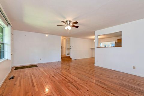 Tiny photo for 303 Jennys Cove Road, Cleveland, GA 30528 (MLS # 546626)