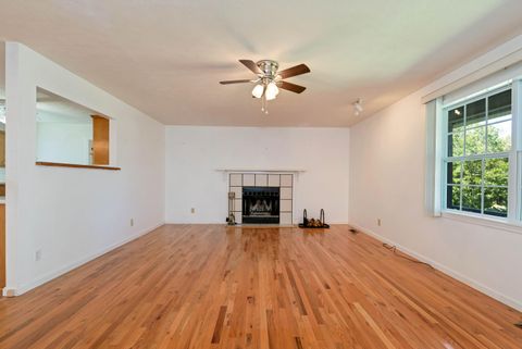 Tiny photo for 303 Jennys Cove Road, Cleveland, GA 30528 (MLS # 546626)