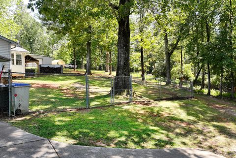Tiny photo for 303 Jennys Cove Road, Cleveland, GA 30528 (MLS # 546626)