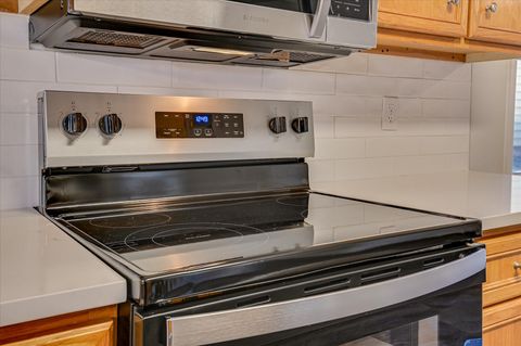 Tiny photo for 32 Queens Court, Augusta, GA 30909 (MLS # 550331)