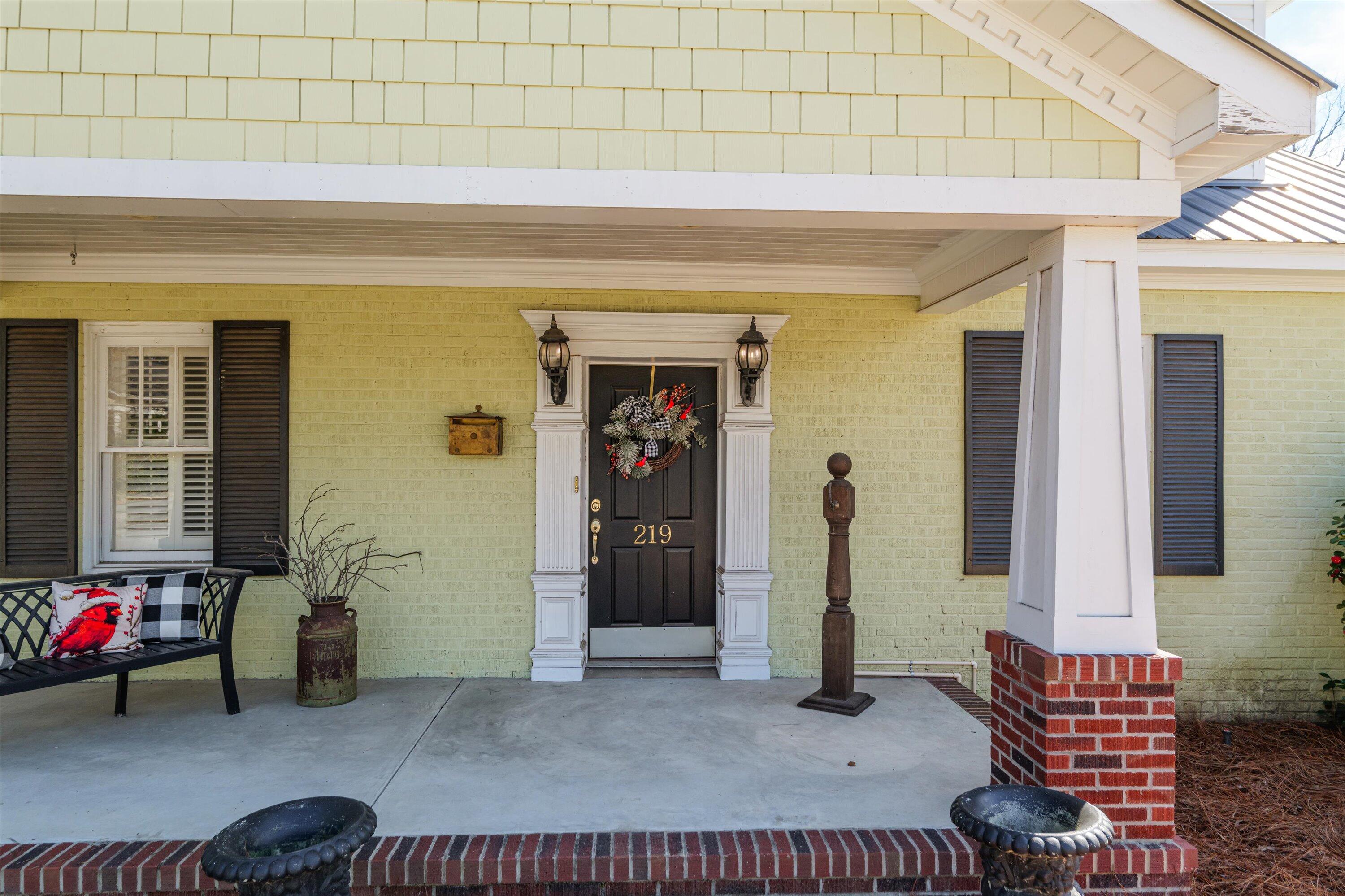 219 White Oak Street