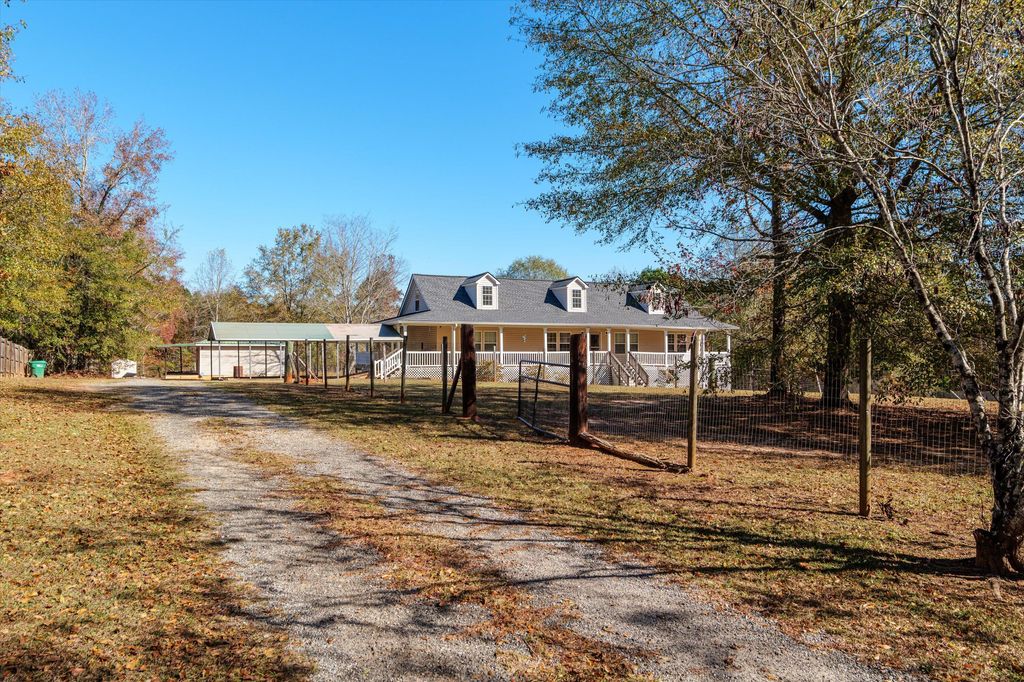 Photo of 1178 Crooked Creek Road, Eatonton, GA 31024 (MLS # 549266)