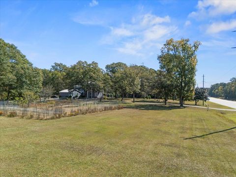 Tiny photo for 425 Thomson Rd Road, Washington, GA 30673 (MLS # 548359)