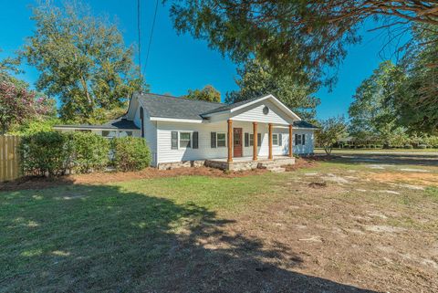Tiny photo for 306 Hampton Avenue, North Augusta, SC 29841 (MLS # 548619)