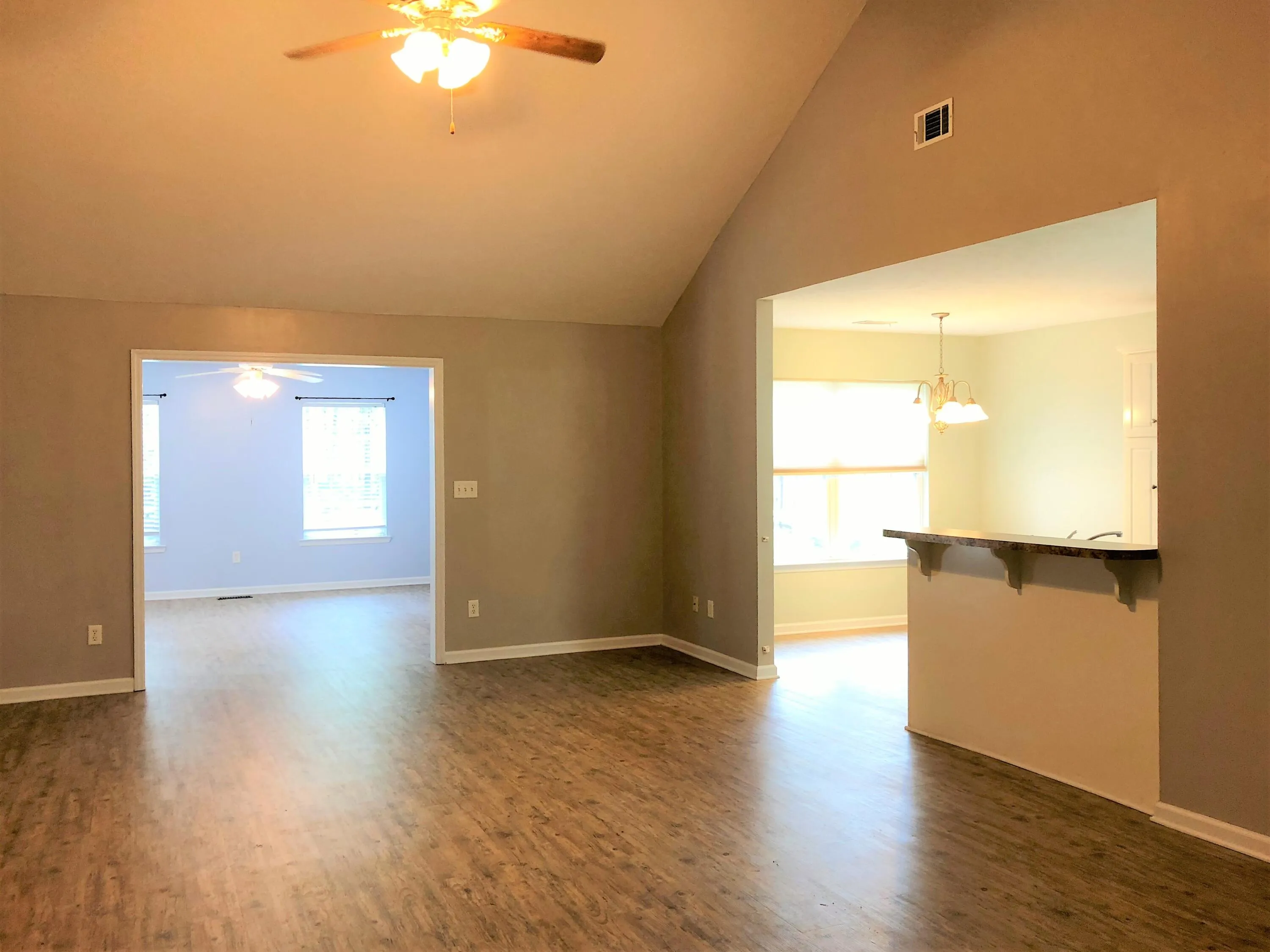 North Augusta, South Carolina 29841, United States, 3 Bedrooms Bedrooms, ,2 BathroomsBathrooms,Residential,Active,195842