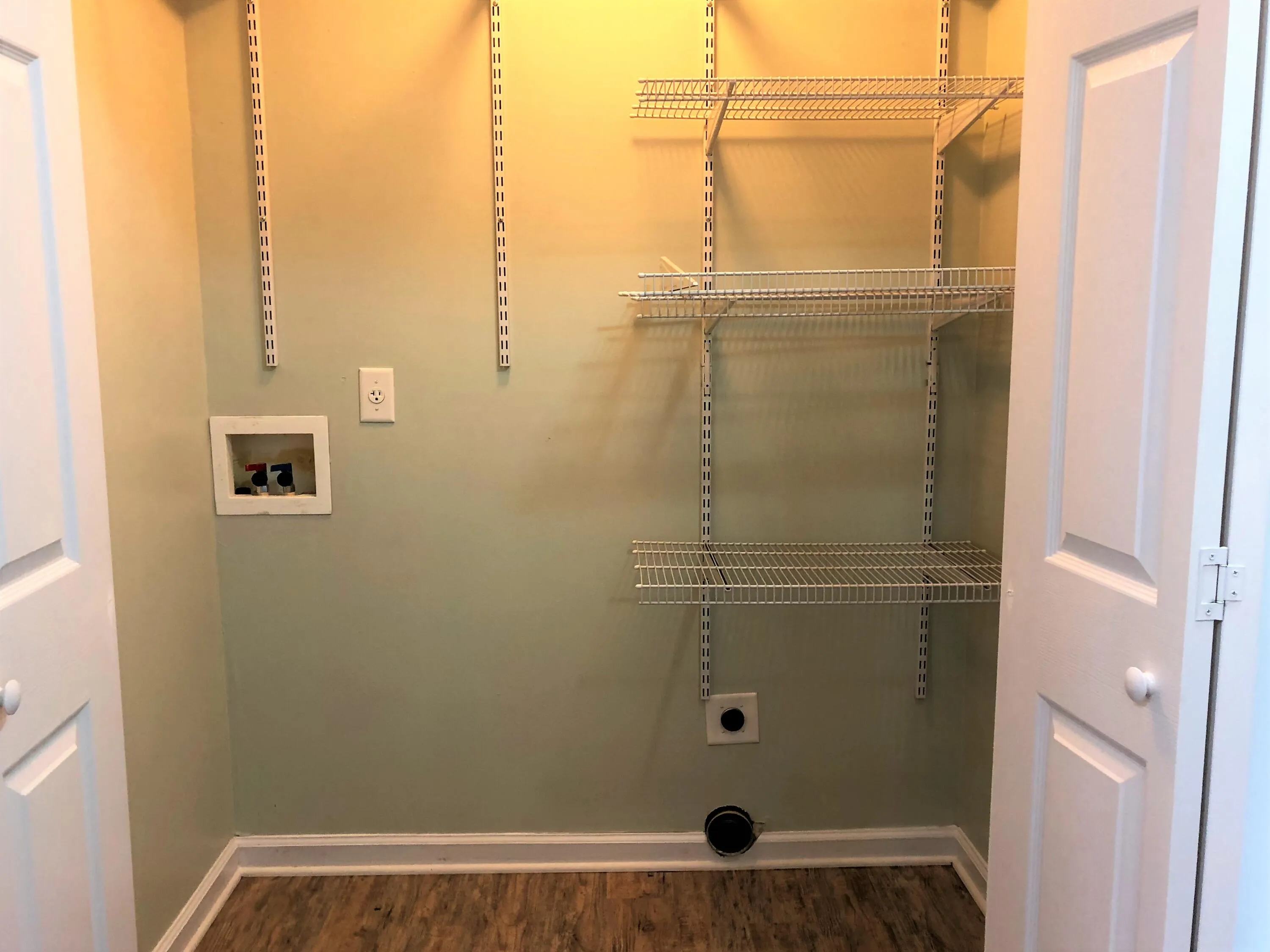 North Augusta, South Carolina 29841, United States, 3 Bedrooms Bedrooms, ,2 BathroomsBathrooms,Residential,Active,195842