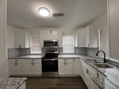 Tiny photo for 641 Ellington Avenue Avenue, Thomson, GA 30824 (MLS # 542925)