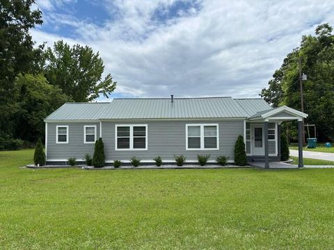 Photo of 641 Ellington Avenue Avenue, Thomson, GA 30824 (MLS # 542925) Photo of 641 Ellington Avenue Avenue, Thomson, GA 30824 (MLS # 542925)