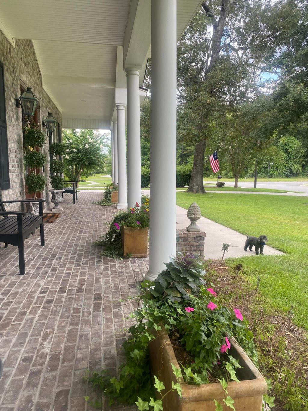 Photo of 1 Oakcrest Drive E Drive, Savannah, GA 31405 (MLS # 550728)