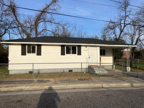 Photo of 1129 11th Avenue, Augusta, GA 30901 (MLS # 552167)