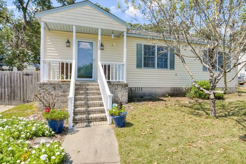 Tiny photo for 2320 Neal Street, Augusta, GA 30906 (MLS # 547913)