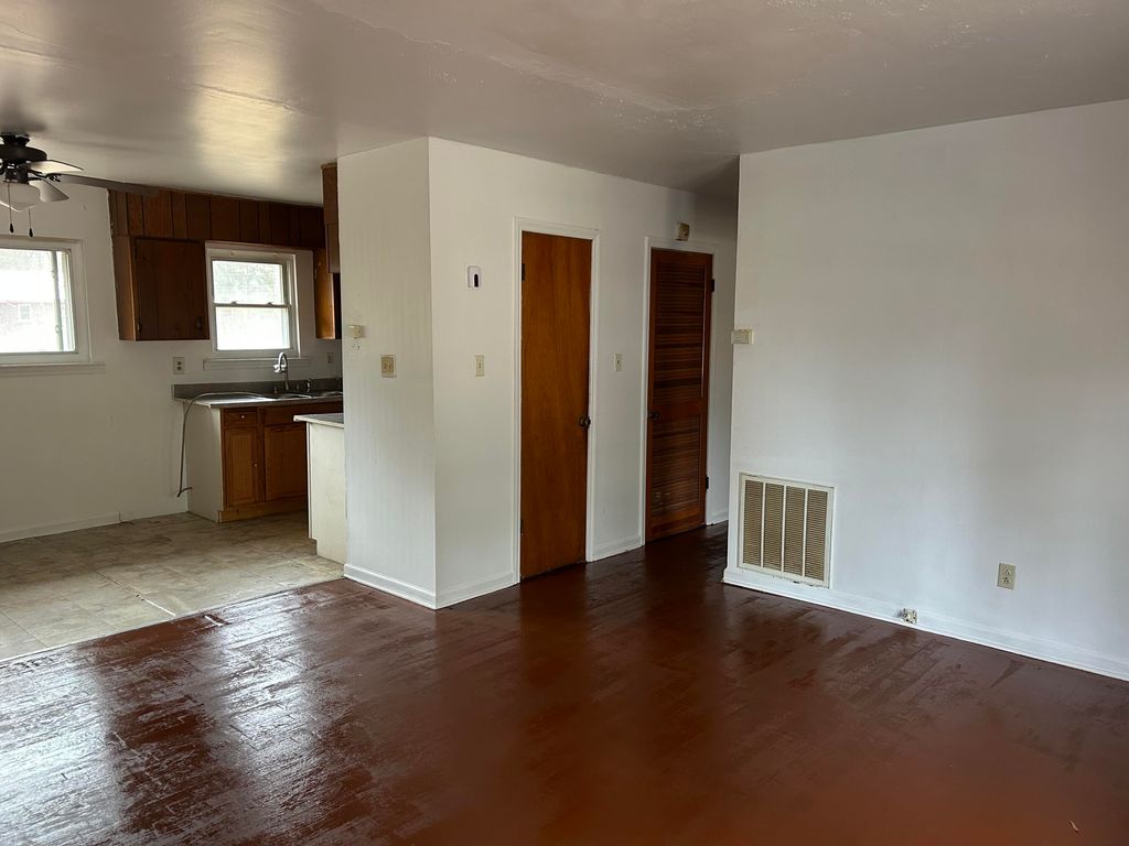 Photo of 320 Hospital Drive, Washington, GA 30673 (MLS # 549872)